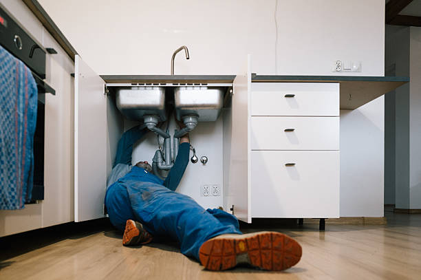 Professional Leak Detection technician working in Columbia, MO